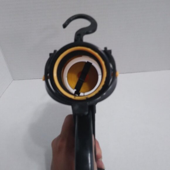 Siligun Compact 4" Heavy-Duty Dripless Caulk Gun - Picture 5 of 12